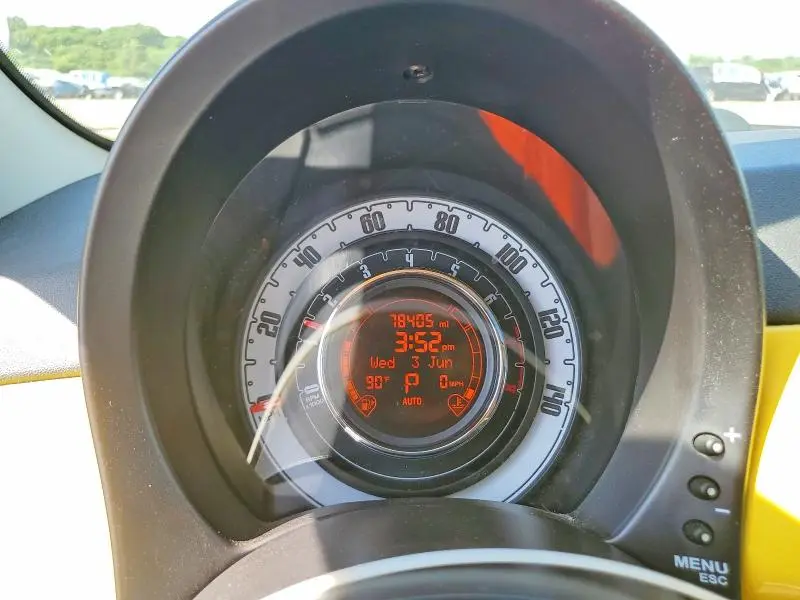 2012 FIAT 500 LOUNGE  