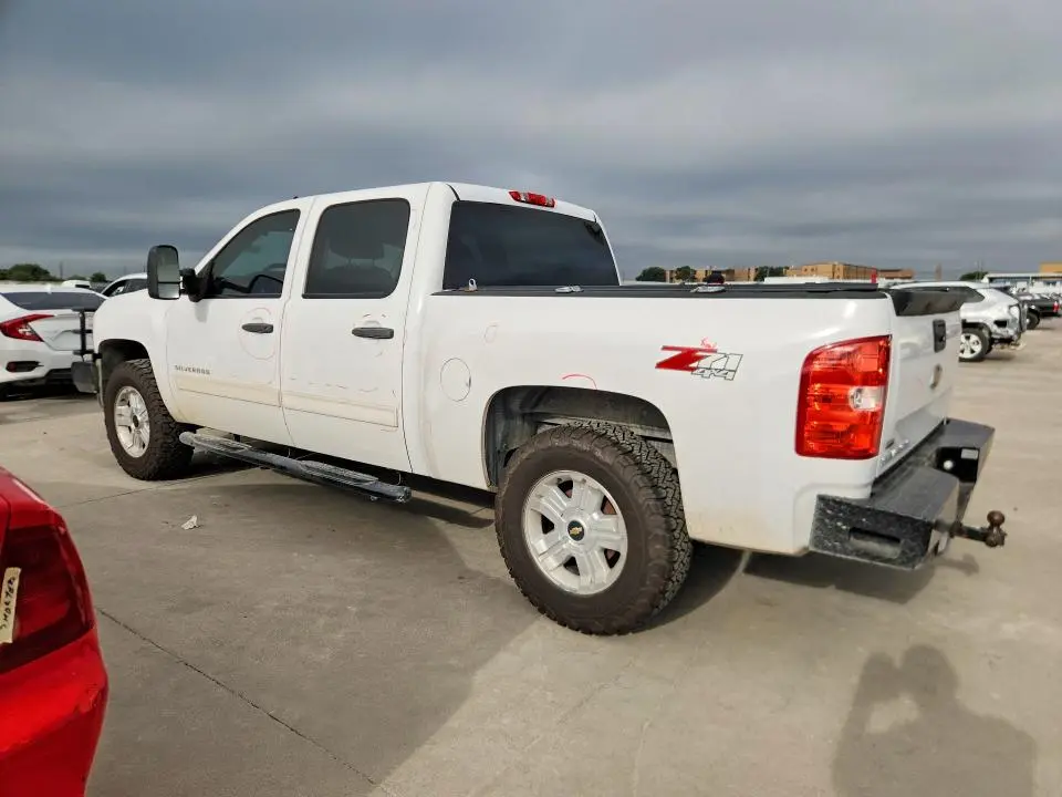2011 CHEVROLET SILVERADO K1500 LT  