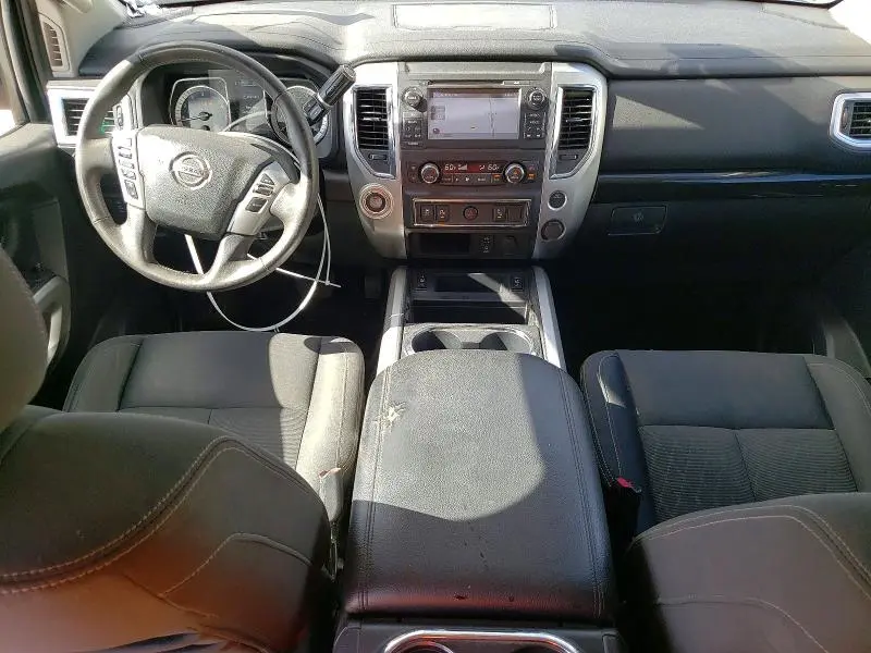 2018 NISSAN TITAN SV  