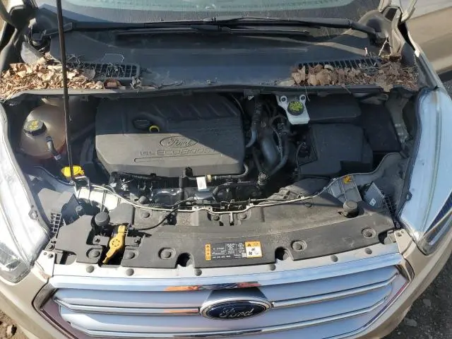 2017 FORD ESCAPE SE  