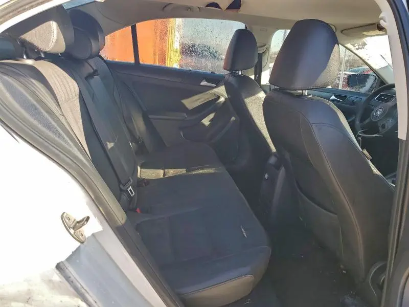 2012 VOLKSWAGEN JETTA SE  