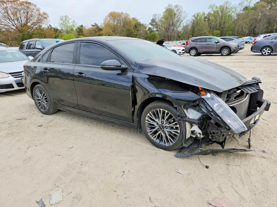 2023 KIA FORTE GT LINE  