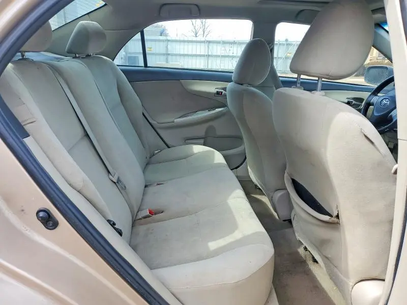 2013 TOYOTA COROLLA LE  