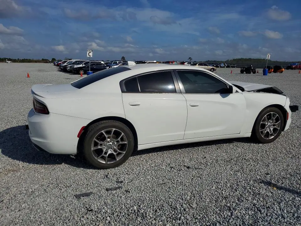2015 DODGE CHARGER SXT  
