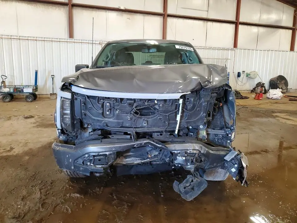 2024 FORD F150 LIGHTNING XLT  