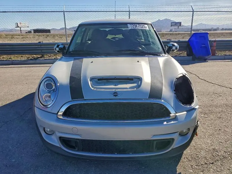 2011 MINI COOPER S  