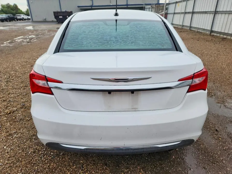2014 CHRYSLER 200 LX  