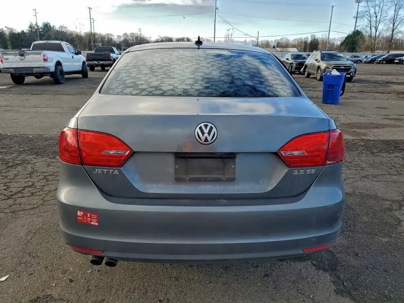 2012 VOLKSWAGEN JETTA SE  
