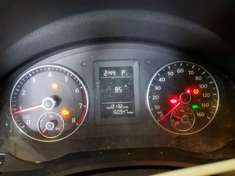 2010 VOLKSWAGEN JETTA SE  
