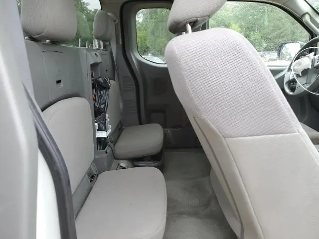 2015 NISSAN FRONTIER S  