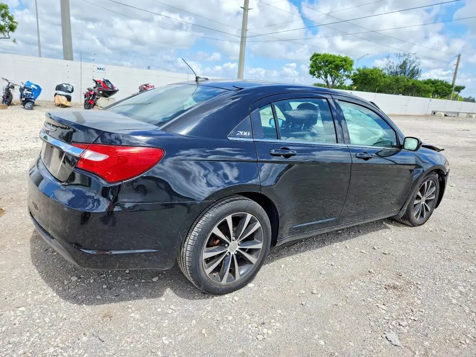 2012 CHRYSLER 200 S  