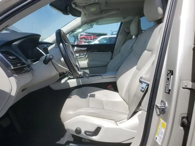 2017 VOLVO XC90 T6  