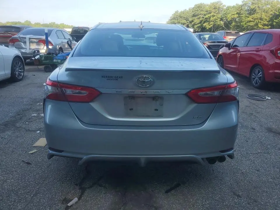 2019 TOYOTA CAMRY SE  