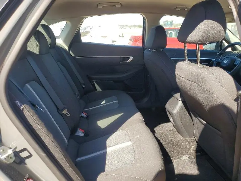 2020 HYUNDAI SONATA SE  