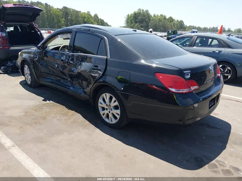 2010 TOYOTA AVALON XLS