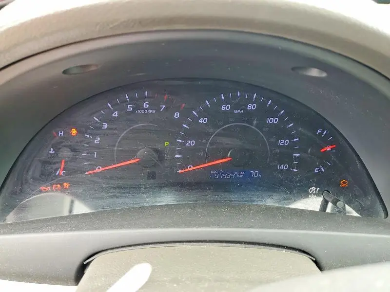 2010 TOYOTA CAMRY LE  