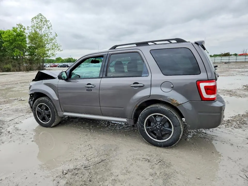 2011 FORD ESCAPE XLT  