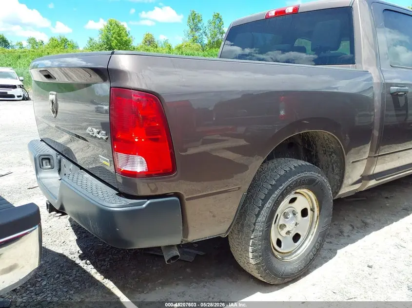 2019 RAM 1500 CLASSIC TRADESMAN  4X4 5'7 BOX