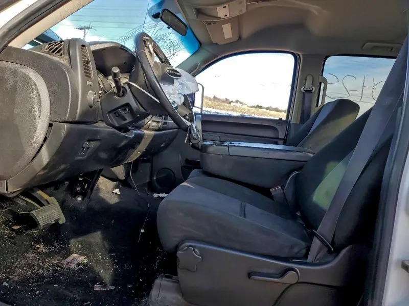 2011 GMC SIERRA K2500 SLE  