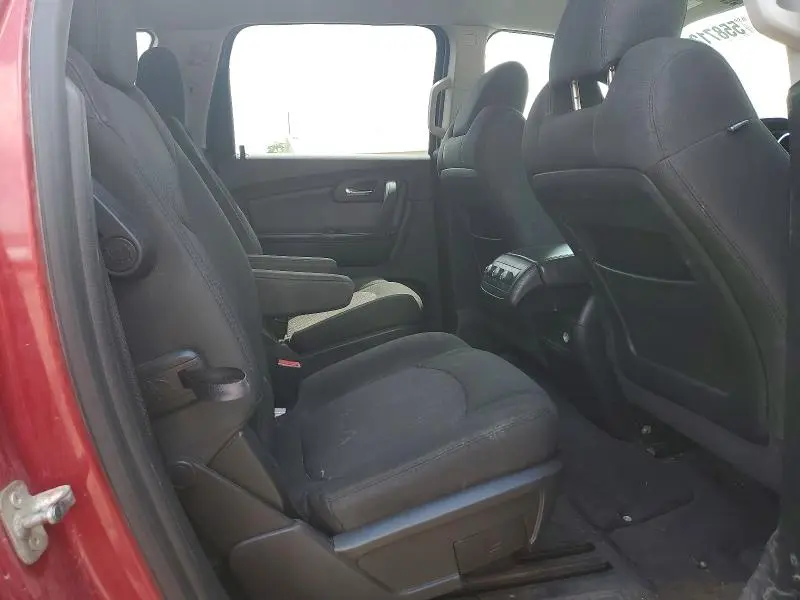 2012 CHEVROLET TRAVERSE LT  
