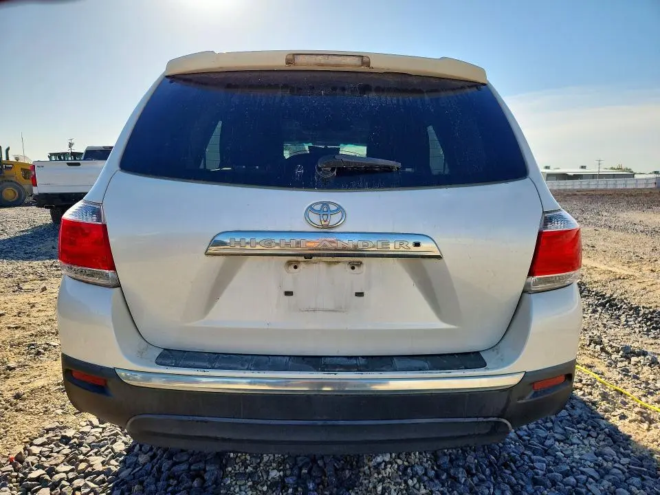 2013 TOYOTA HIGHLANDER LIMITED  