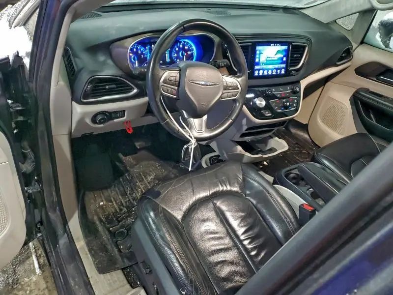 2017 CHRYSLER PACIFICA TOURING L  
