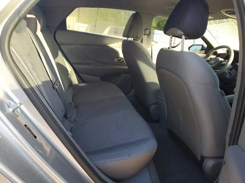 2021 HYUNDAI ELANTRA SE  