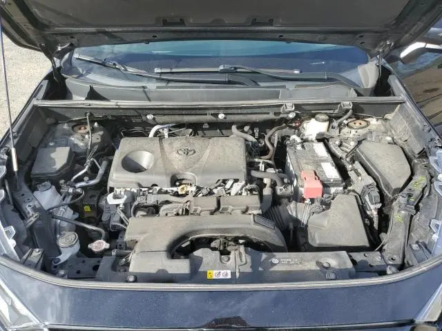 2021 TOYOTA RAV4 XLE  