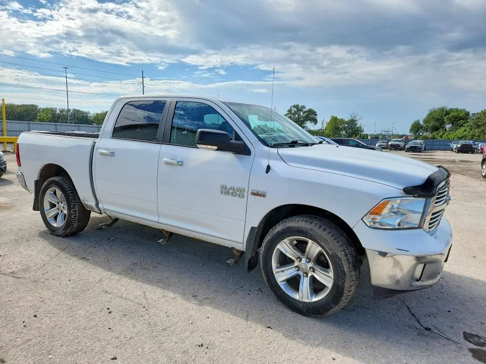 2014 RAM 1500 SLT  