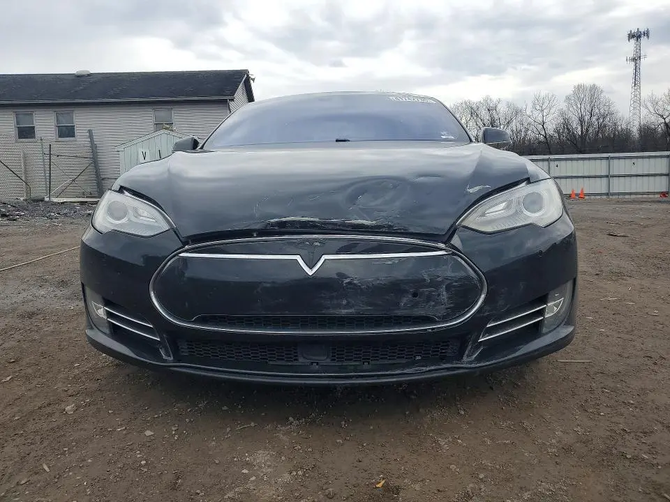 2015 TESLA MODEL S   