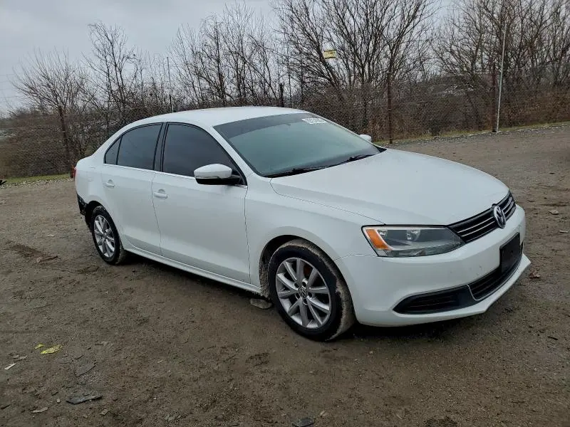 2014 VOLKSWAGEN JETTA SE  