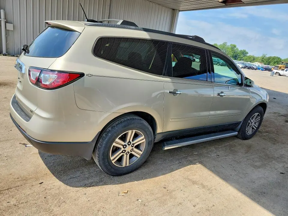 2017 CHEVROLET TRAVERSE LT  