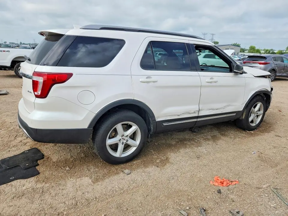 2017 FORD EXPLORER XLT  