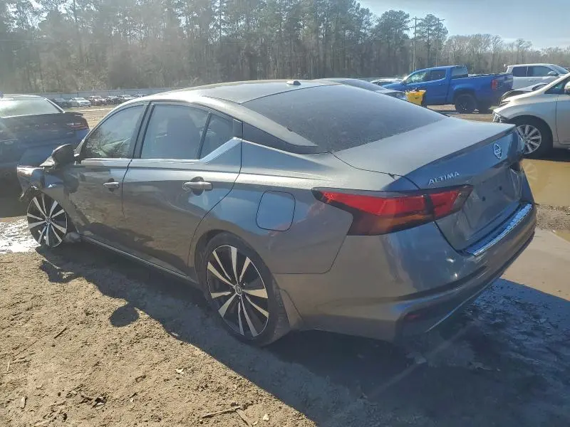 2021 NISSAN ALTIMA SR  