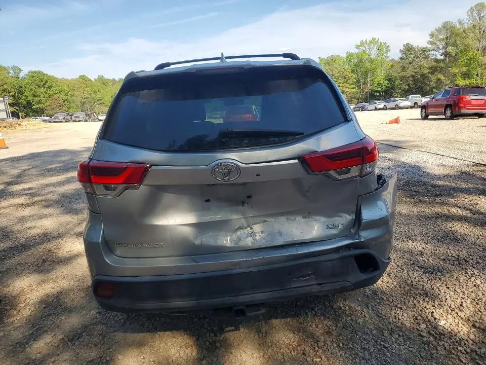 2018 TOYOTA HIGHLANDER XLE  