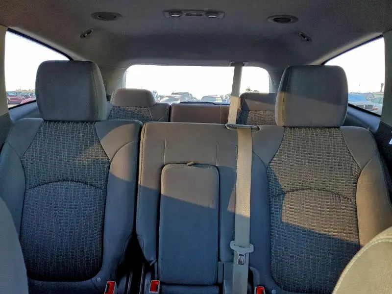 2015 CHEVROLET TRAVERSE LS  