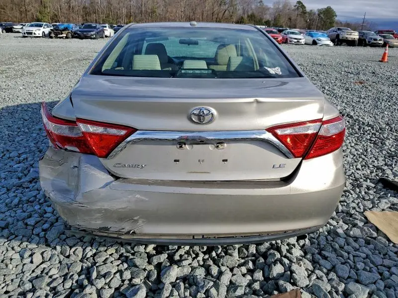 2016 TOYOTA CAMRY LE  