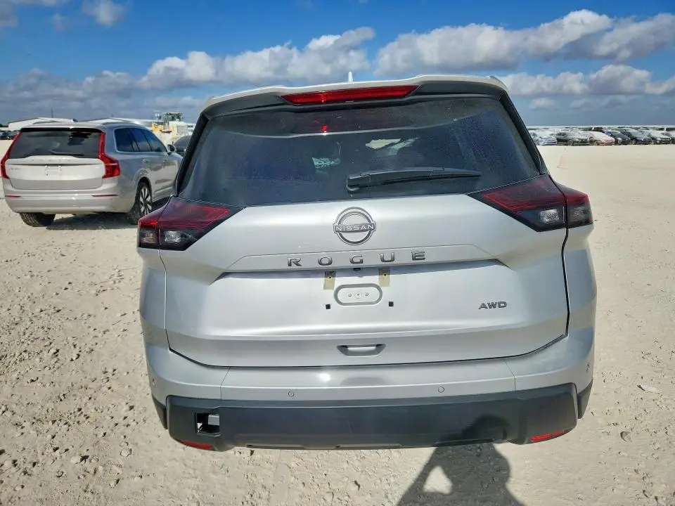 2025 NISSAN ROGUE SV  
