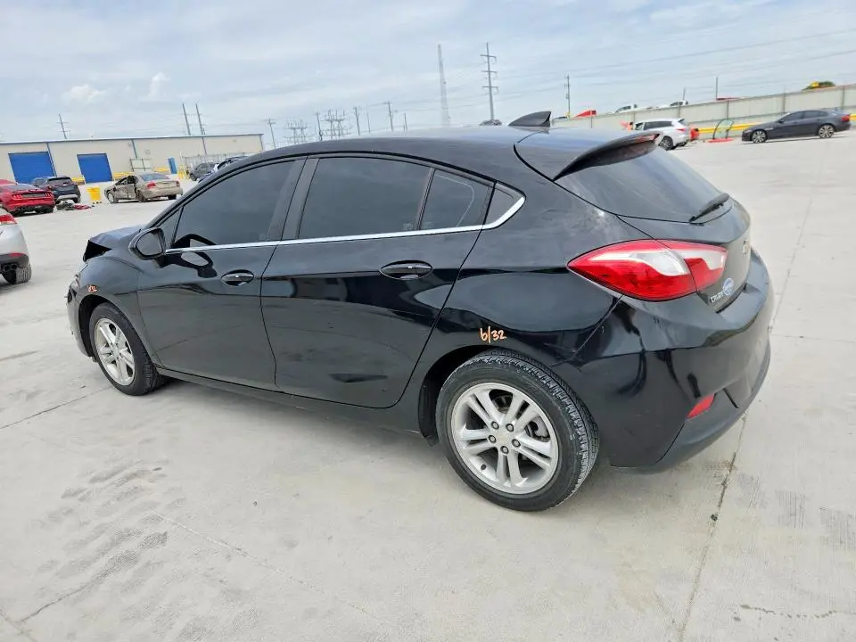 2017 CHEVROLET CRUZE LT  