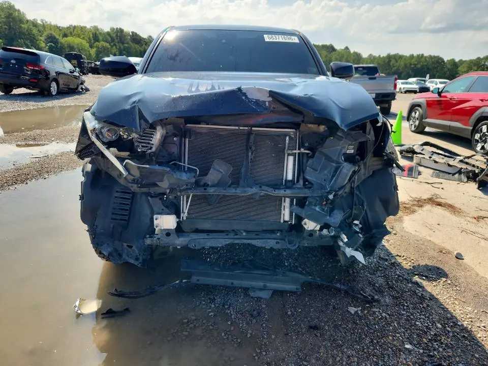 2019 TOYOTA TACOMA SR5  