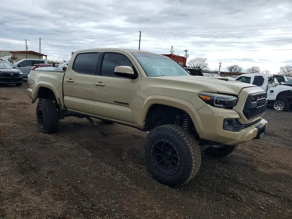 2016 TOYOTA TACOMA SR V6  