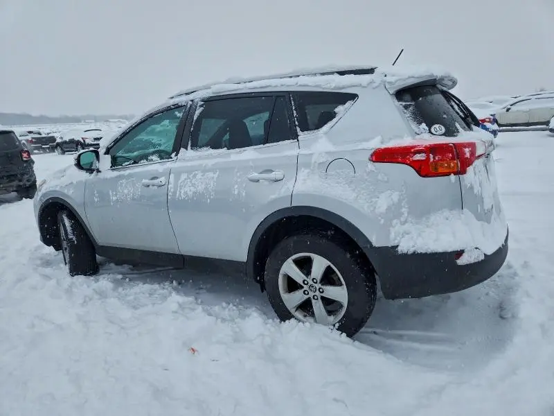 2015 TOYOTA RAV4 XLE  