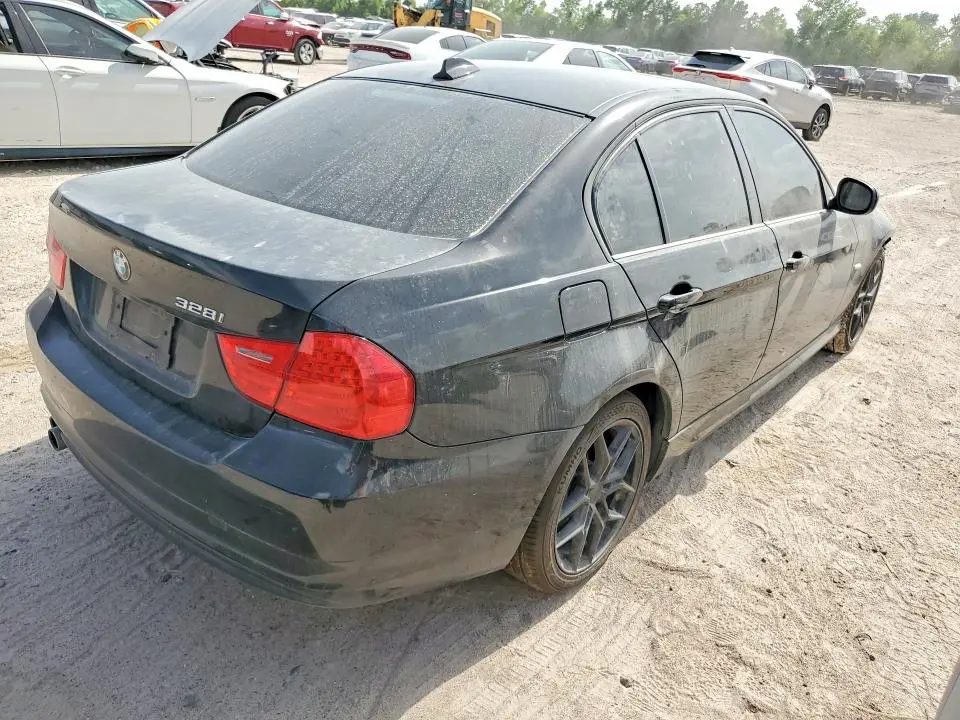 2011 BMW 328I   