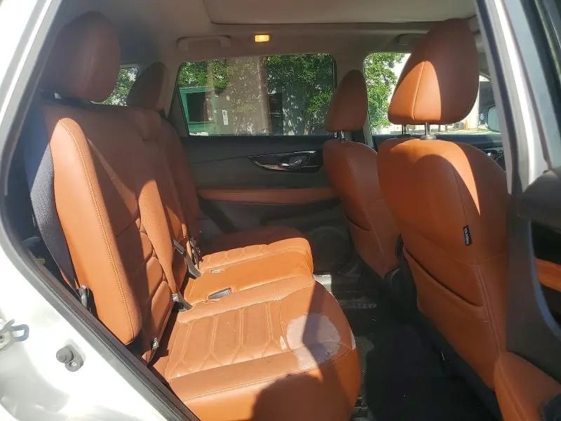 2017 NISSAN ROGUE SL  