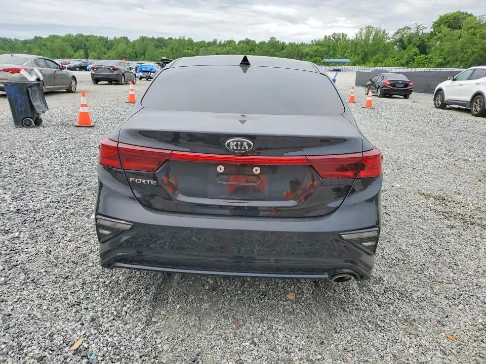2019 KIA FORTE LXS  