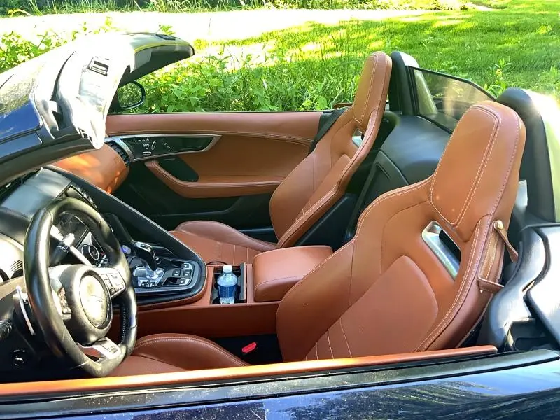 2018 JAGUAR F-TYPE R DYNAMIC  