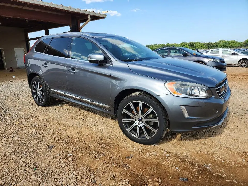 2016 VOLVO XC60 T5 PLATINUM  
