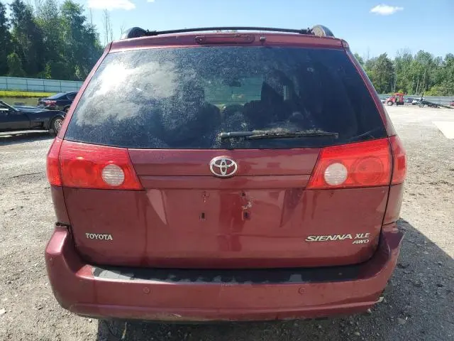 2010 TOYOTA SIENNA XLE  