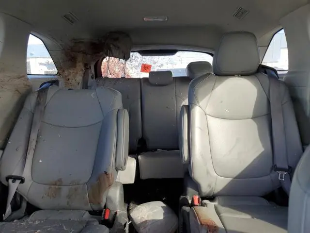 2022 TOYOTA SIENNA XLE  