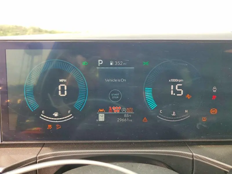 2024 HYUNDAI SANTA FE SE  